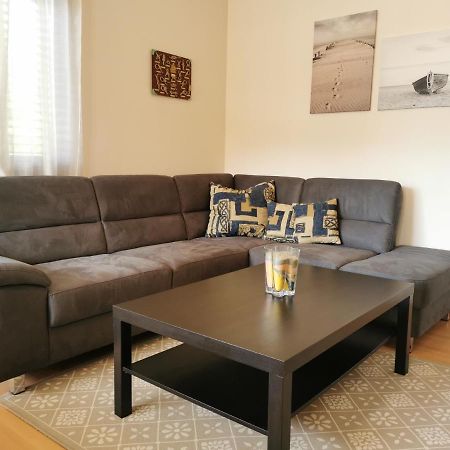Apartment Lara Rovigno Esterno foto