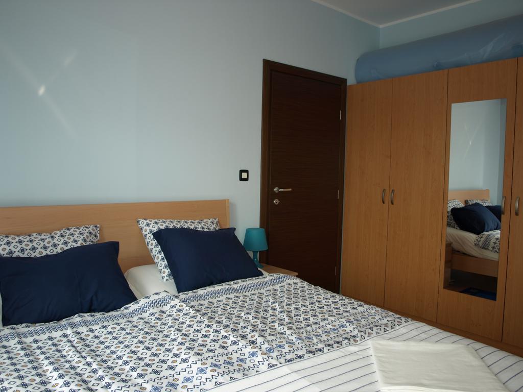 Apartment Lara Rovigno Esterno foto